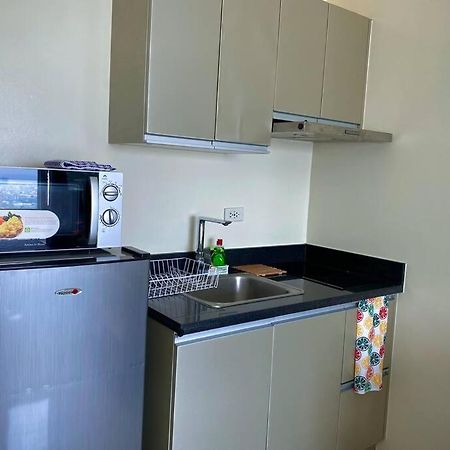 Makati Penthouse With Stunning City Skyline View Manila Exterior foto
