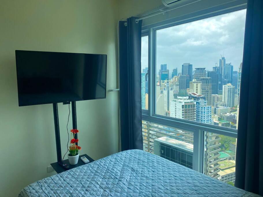 Makati Penthouse With Stunning City Skyline View Manila Exterior foto