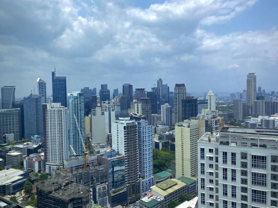 Makati Penthouse With Stunning City Skyline View Manila Exterior foto